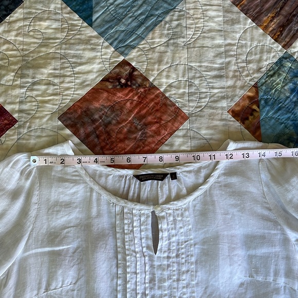 **DONATED** 💯% white linen blouse - Picture 5 of 7